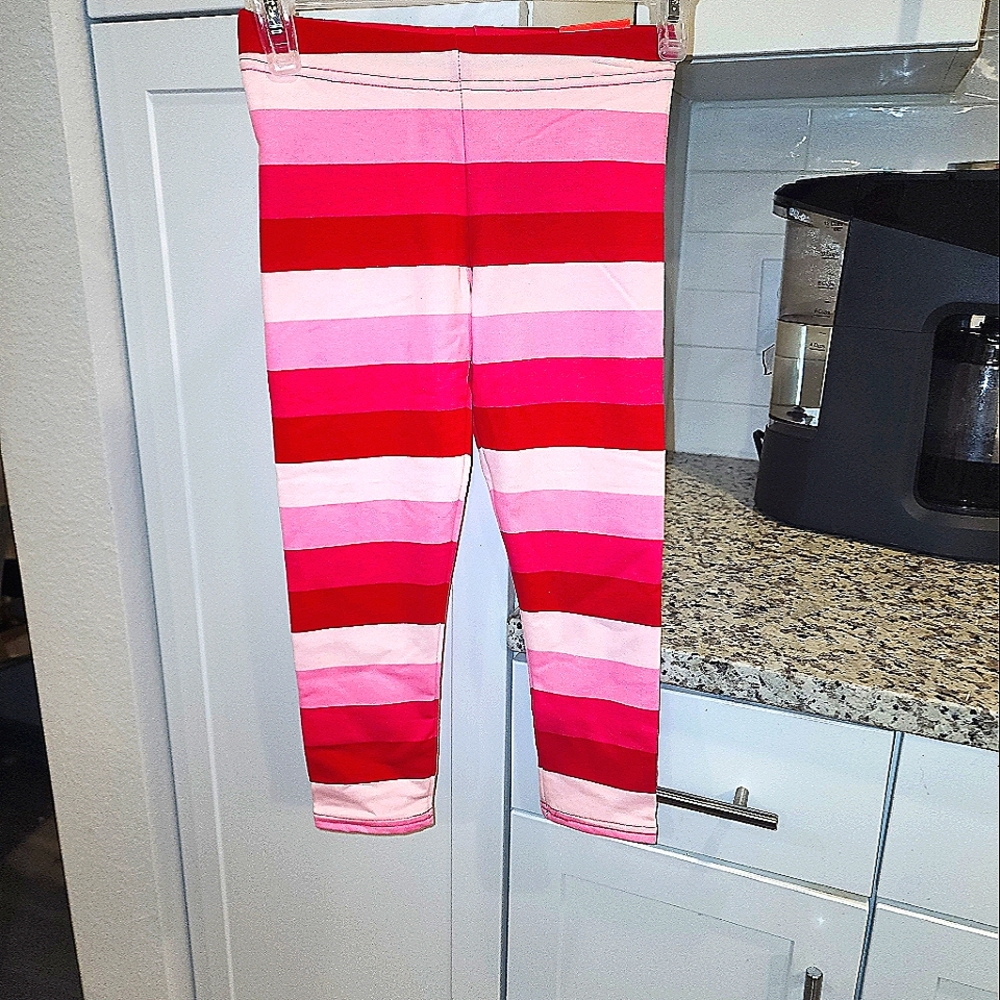 She will be pretty n' pink in these #Isaac #Mizrahi leggings.